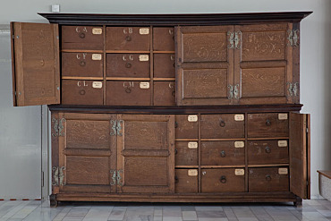 Staatsarchiv Bremen, Schrank der Tresekammer im Foyer