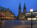 01 - Marktplatz mit Rathaus, St.-Petri-Dom und Bürgerschaft, 2010