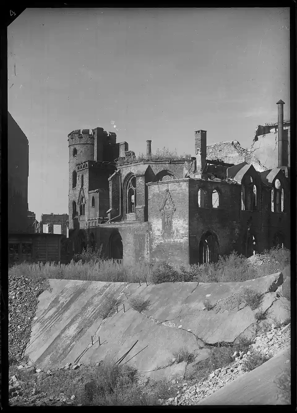 Jakobikirchhof, Ruine der Jakobihalle
