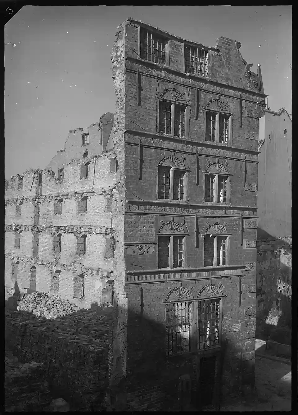 Langenstra&szlig;e Ecke Fangturm, Kornhaus