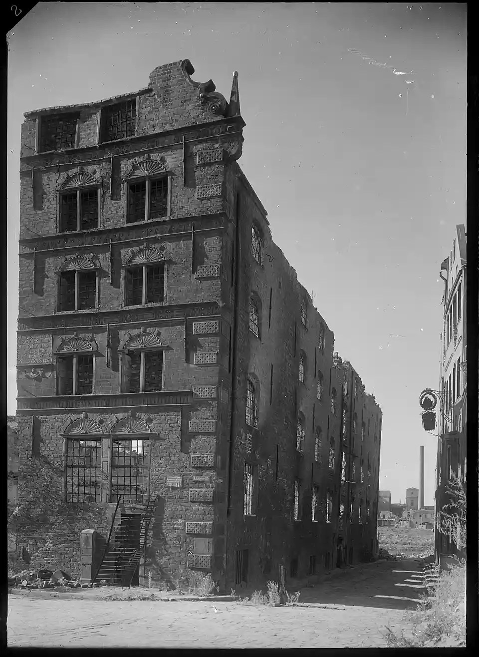 Langenstra&szlig;e Ecke Fangturm, Kornhaus