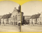 Domkapitalhaus an der Domsheide, mit Gustav-Adolf-Denkmal, Stereoaufnahme, um 1862