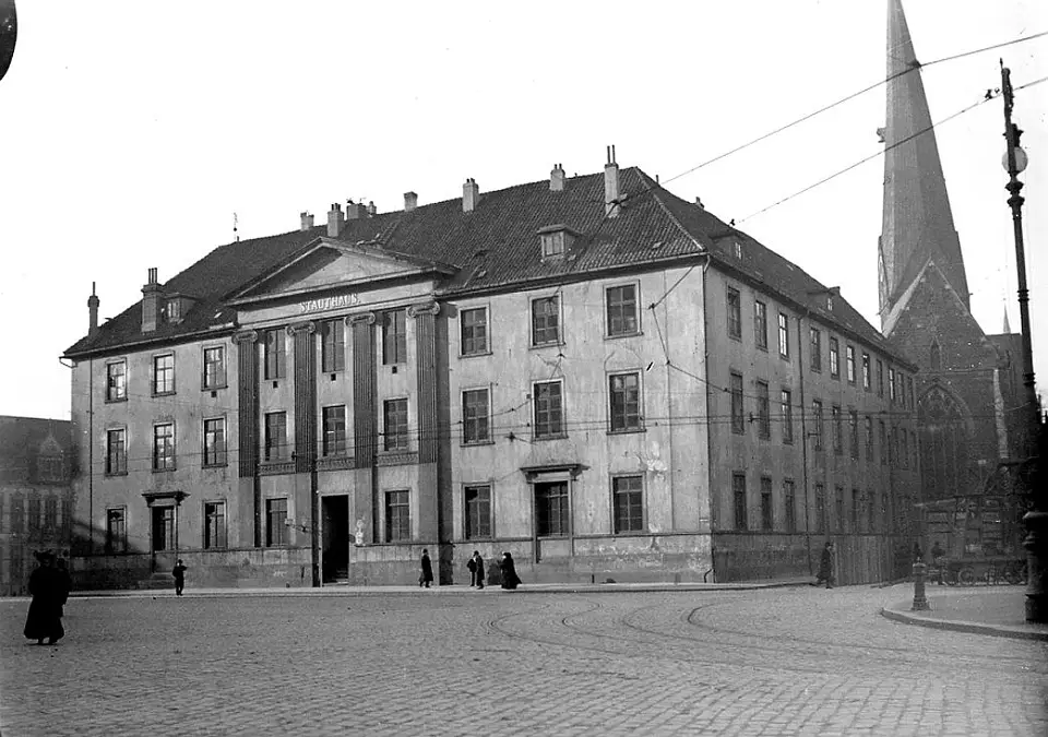 Stadthaus, um 1900