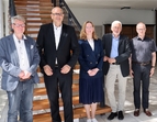 Dr. Jörn Brinkhus, Bürgermeister Dr. Andreas Bovenschulte, Dr. Brigitta Nimz (stellv. Archivleiterin), Prof. Dr. Konrad Elmshäuser (Archivleiter), Lars Worgull